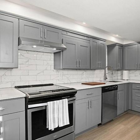 Elegant Richmond Gem Nestled Up To Hawthorne Blvd. Apartment Портланд Екстериор снимка