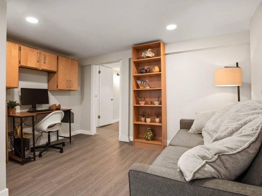 Elegant Richmond Gem Nestled Up To Hawthorne Blvd. Apartment Портланд Екстериор снимка